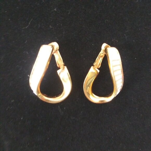 Swarovski Infinity Drop Crystal Earrings Baguettes Goldtone Comfort-Clip Mint - Picture 1 of 3